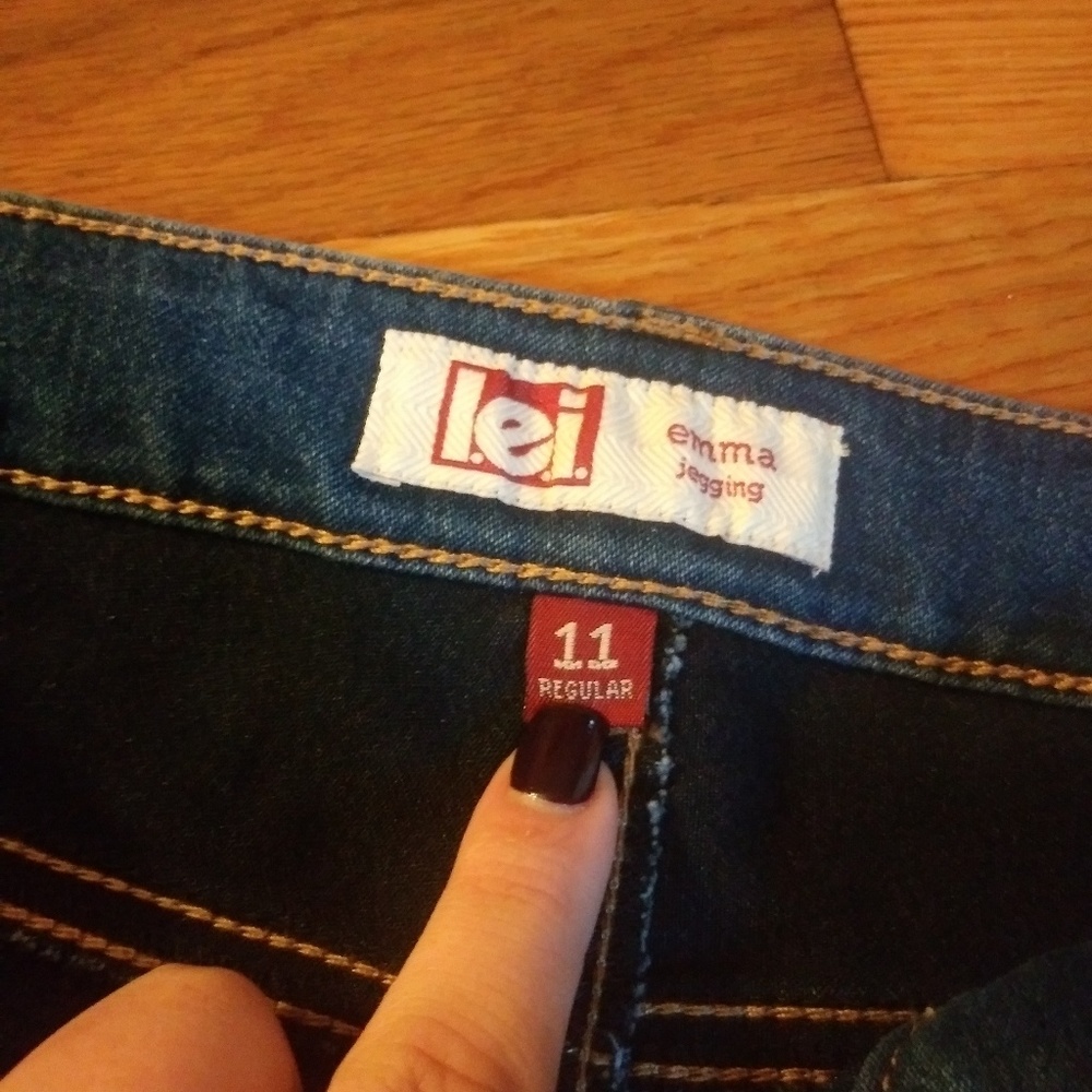 Jeans - Picture 2 of 3